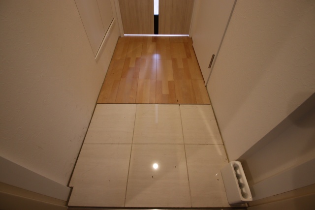 玄関　※別室の参考写真の為、現況優先です。