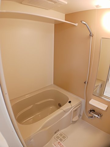 バス・シャワールーム　落ち着いた空間のお風呂です