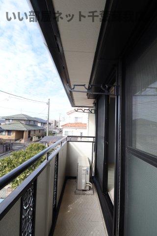 バルコニー　暖かな日差しのふりそそぐバルコニー