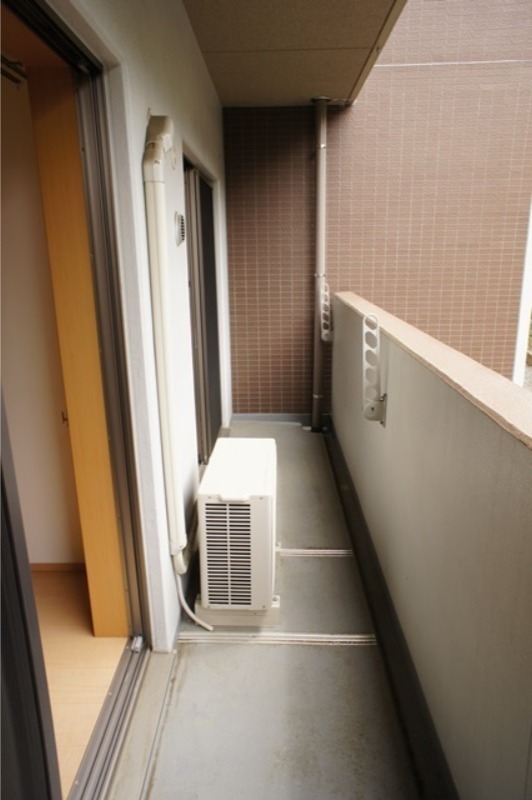 バルコニー　図面と現状に相違がある場合には現状を優先