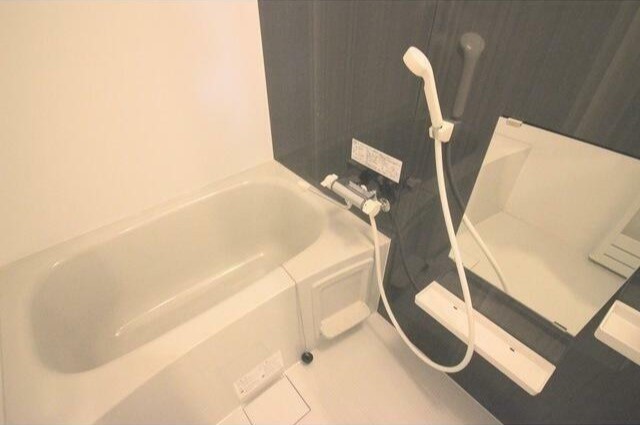 バス・シャワールーム　バスルーム