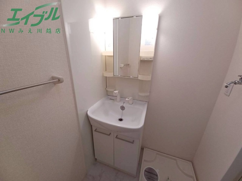 洗面設備　別部屋参考写真です