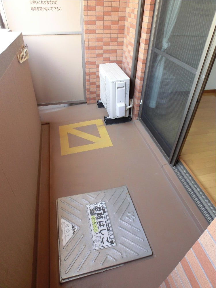 バルコニー　別のお部屋の写真です。現況を優先します。