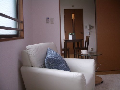 居室・リビング　別のお部屋の写真です。現況を優先します。