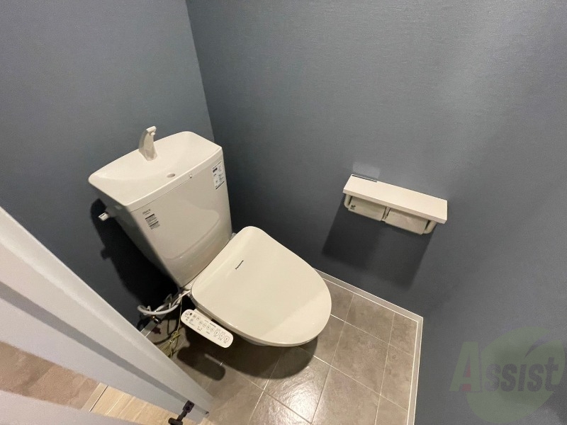 トイレ　こちらはトイレです。清潔感があり、安心して使用できます。