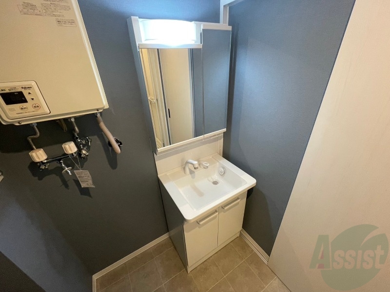 洗面設備　こちらに洗面台があります。朝の洗顔はこちらで。