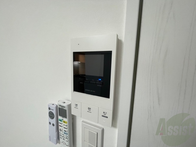 セキュリティ　ＴＶモニター付インターホンです。来客者の顔が見えるので安心！