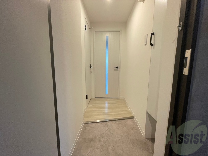 玄関　玄関の様子です。明るい印象ですね。気分もあがりそう。