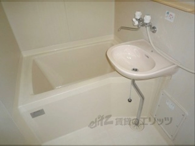 バス・シャワールーム　バス