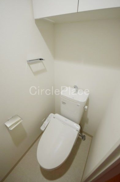 トイレ　温水洗浄便座