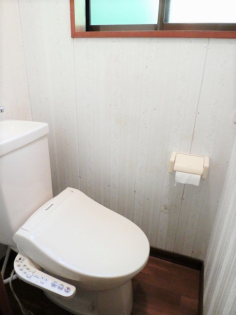 トイレ　写真は別部屋です。