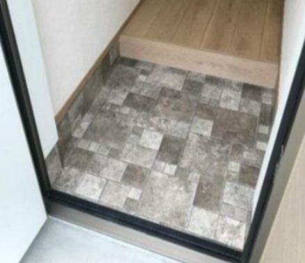 玄関　※別部屋参考写真