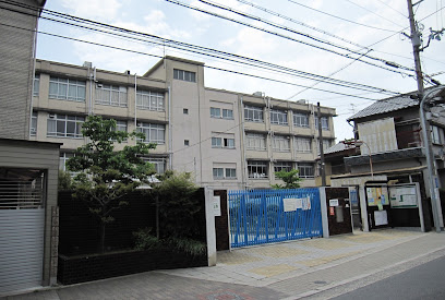 小学校　大阪市立大隅東小学校（小学校）まで109m