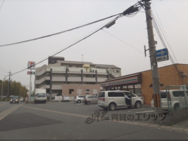 コンビニ　セブンイレブン洛西ニュータウン（コンビニ）まで500m