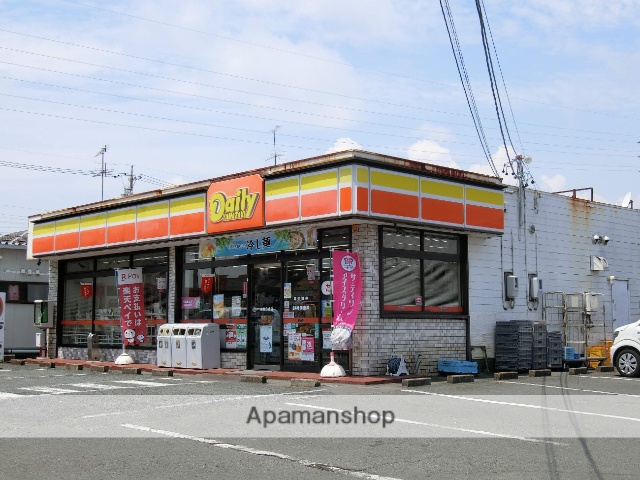 コンビニ　デイリーヤマザキ（コンビニ）まで657m