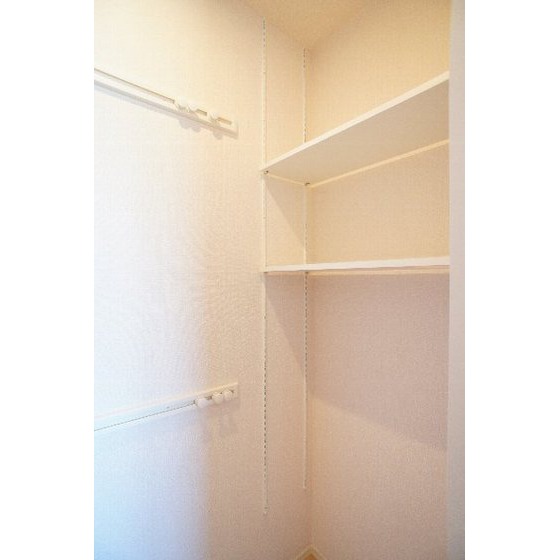 収納　ワンステップクローゼット