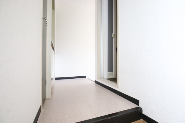 玄関　※別部屋の参考写真となります※現況優先※