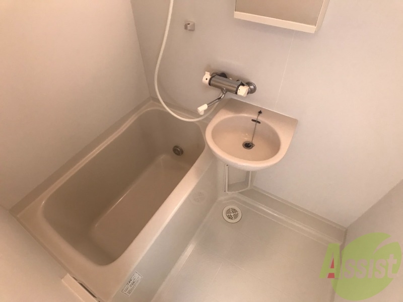 バス・シャワールーム　お風呂はこんな感じです。いつもお世話になっております。