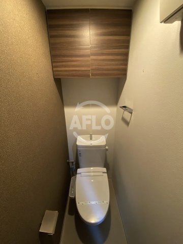 トイレ　コンフォリア京町堀　温水洗浄便座