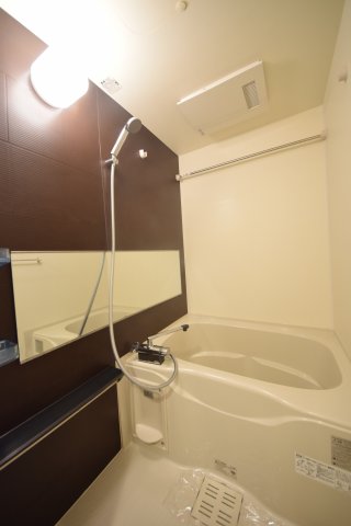 バス・シャワールーム　マリンズ心斎橋 III　清潔なお風呂
