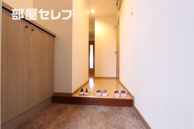 玄関　靴もたくさん入ります
