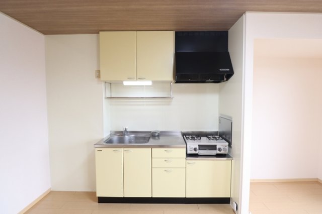 キッチン　コンパクトなキッチンで掃除もラクラク