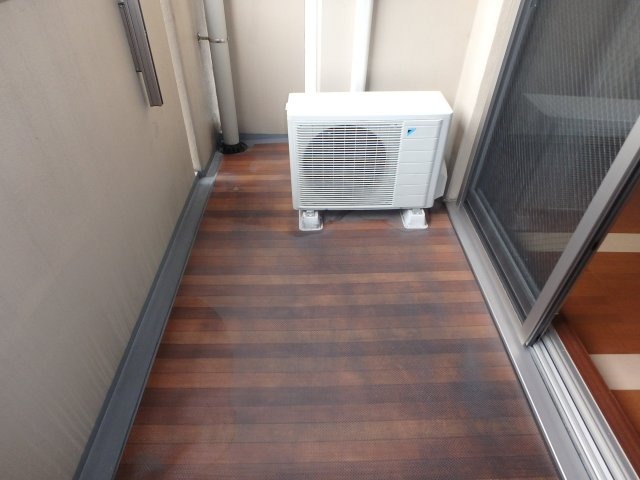 バルコニー　室内洗濯パン