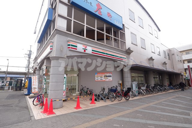 コンビニ　セブンイレブン（コンビニ）まで160m