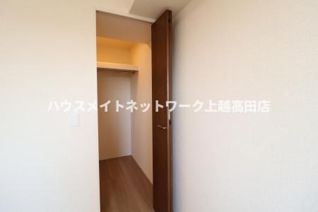 収納　ウォークインクローゼット