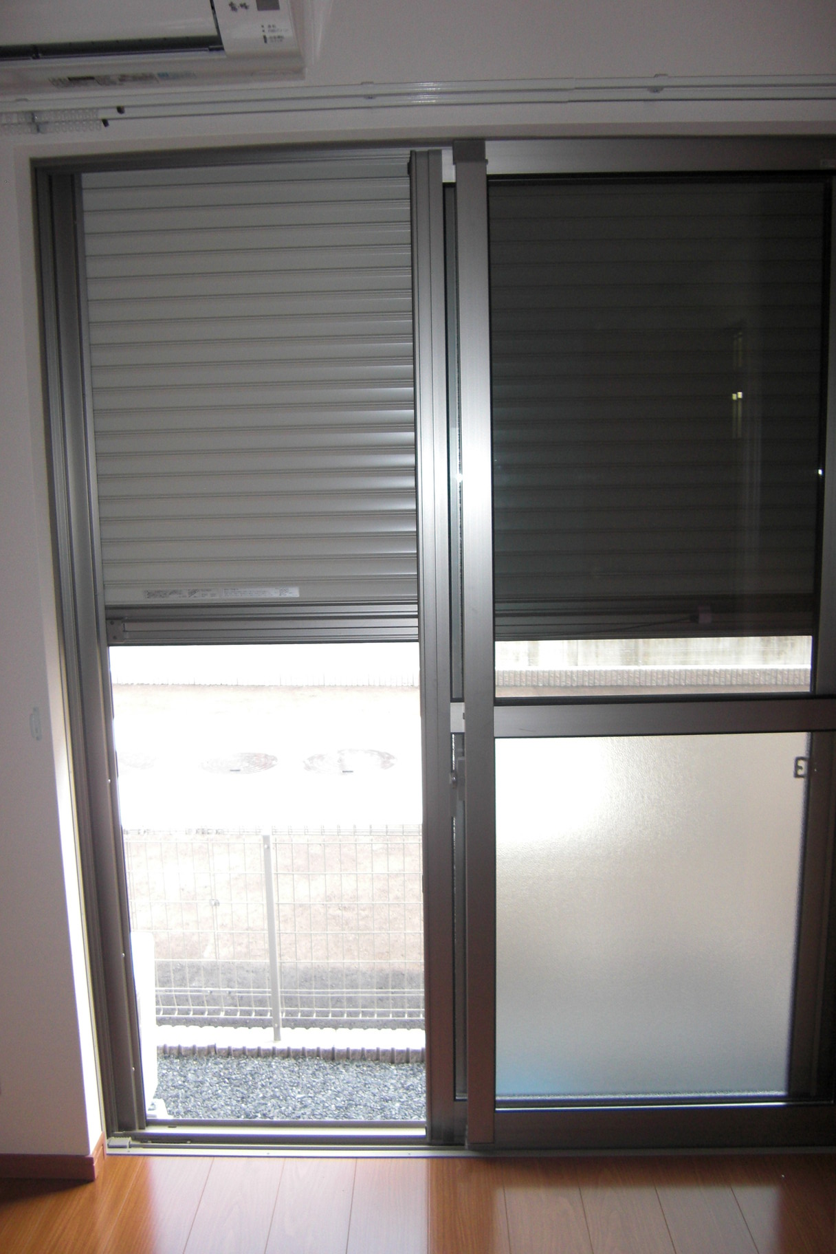 その他設備　1階はシャッター付きで防犯面も安心。