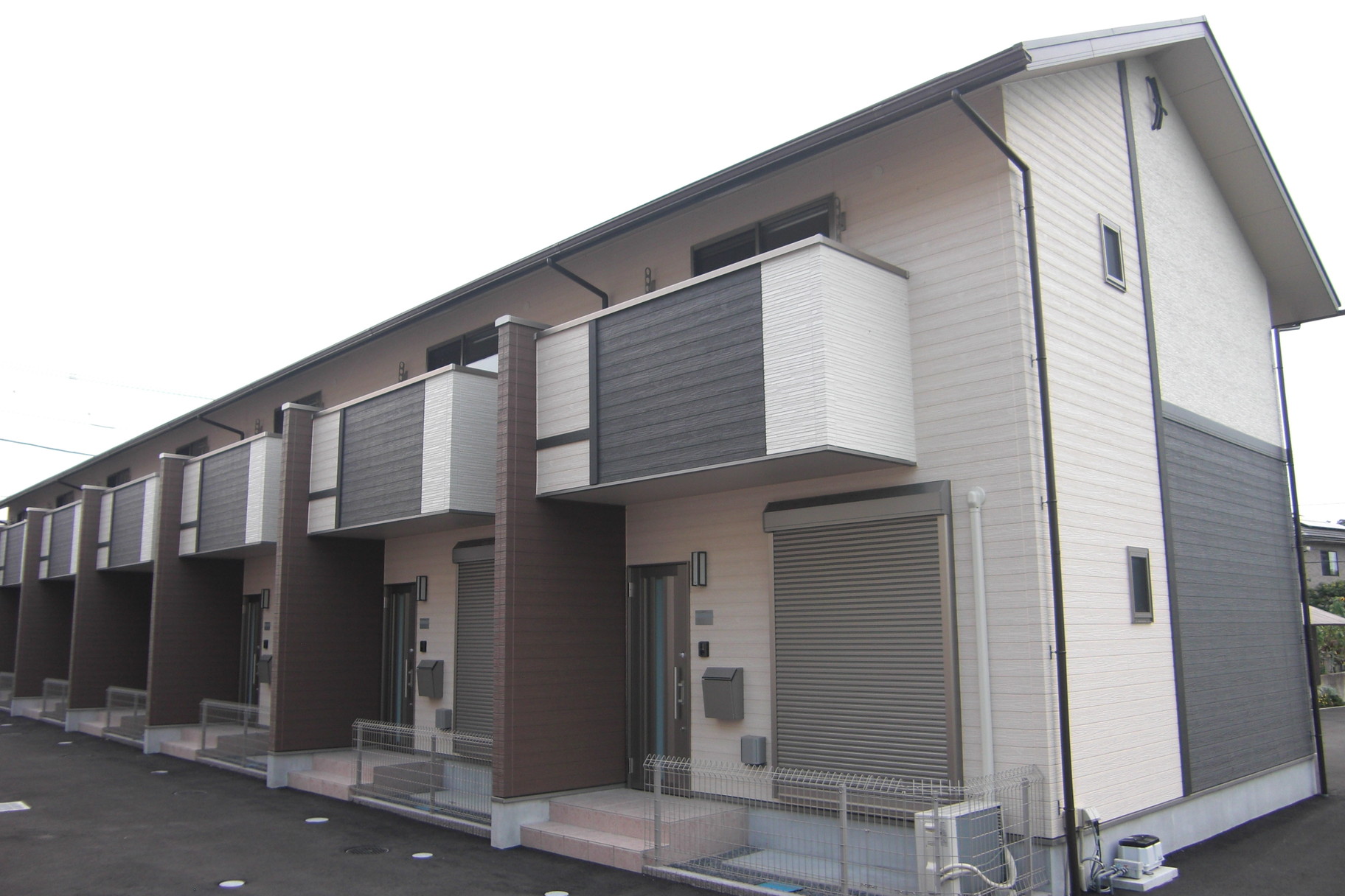 建物外観　テラス2LDK！希少なペット可です。お早めに！