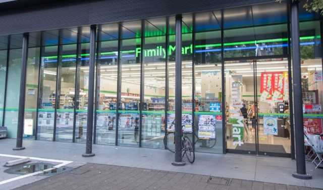 コンビニ　ファミリーマート　早稲田大学中野プラザ店（コンビニ）まで90m