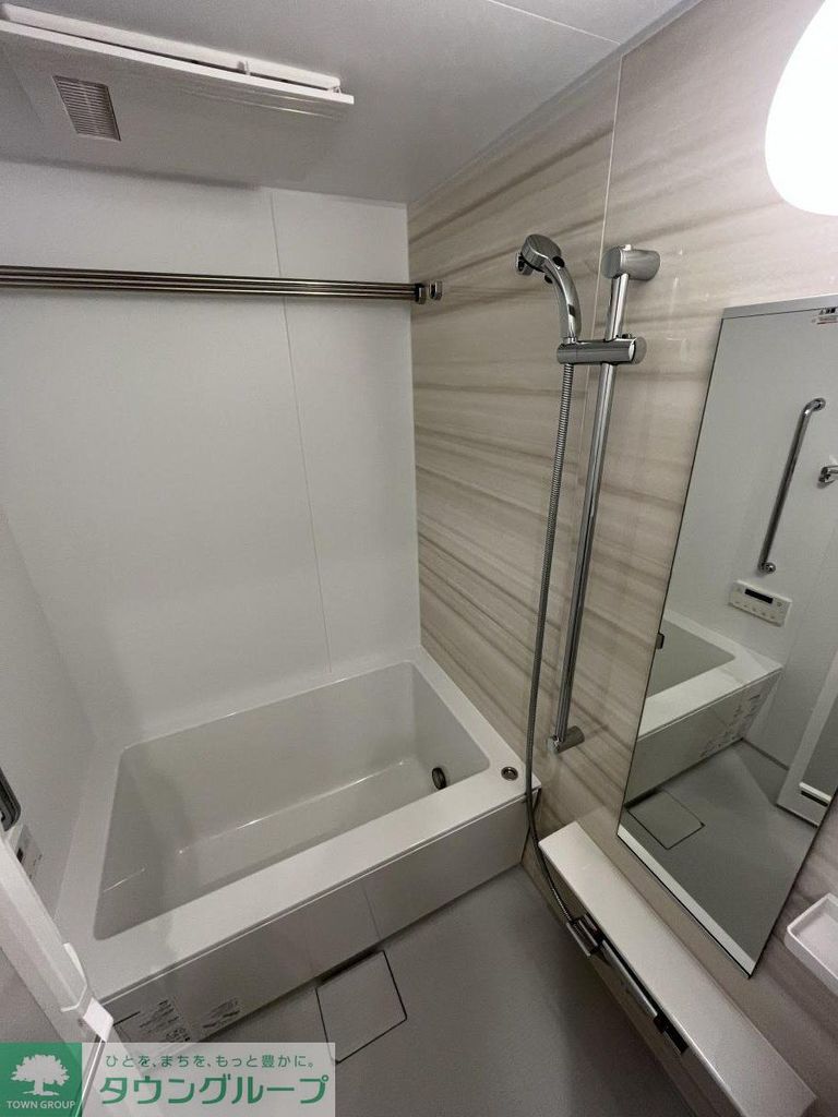 バス・シャワールーム　※同じ間取りの別の部屋です