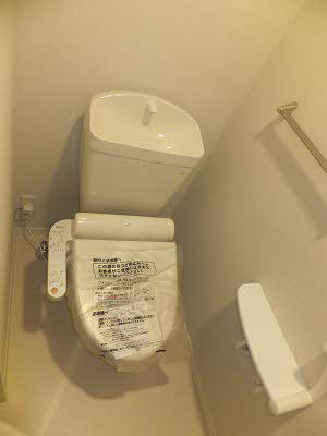 トイレ　※同物件別号室参考写真