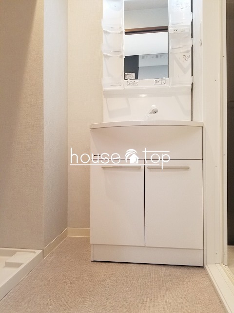 洗面設備　シャワー付洗面台