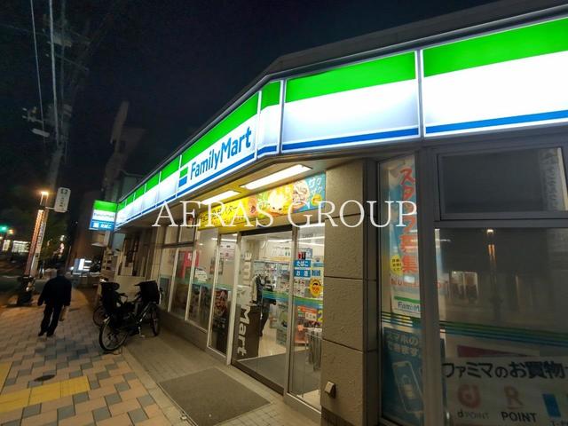 コンビニ　ファミリーマート 田園調布二丁目店（コンビニ）まで387m