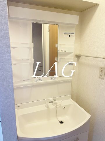 洗面設備　洗面台です。（同仕様です。）