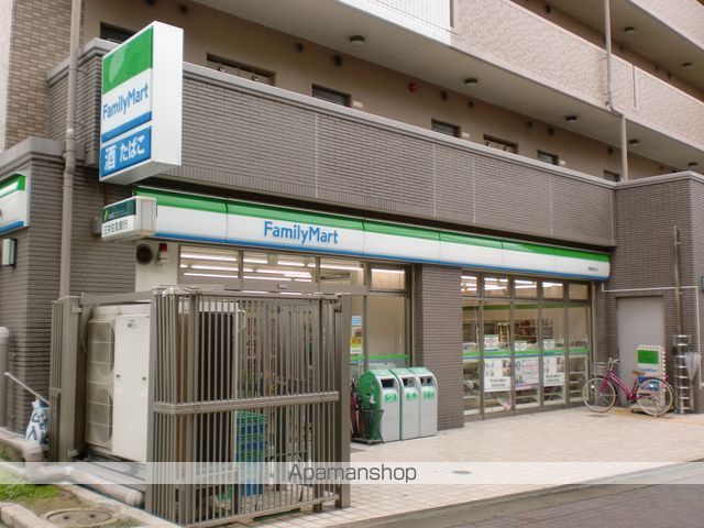 コンビニ　ファミリーマート（コンビニ）まで194m