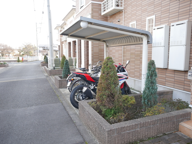 その他共有部分　★屋根付きの駐輪場がございます★