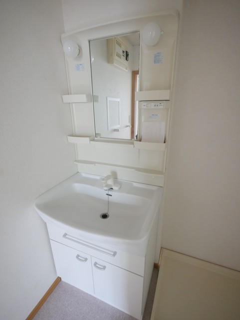 洗面設備　★人気の独立洗髪洗面化粧台で朝の準備にも便利ですね★