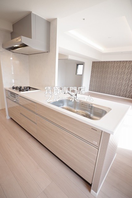 キッチン　3口コンロのシステムキッチンです！