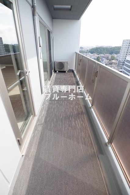 バルコニー　非常にワイドなバルコニーです！