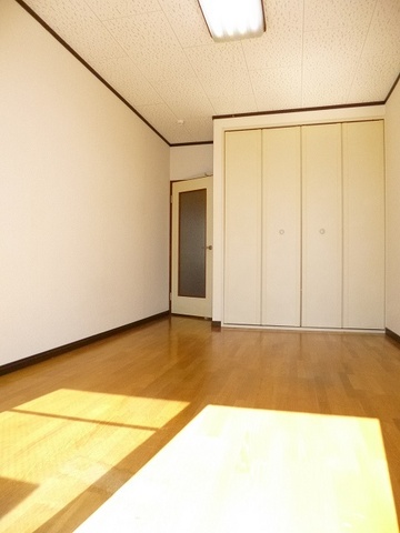 その他部屋・スペース　異なる号室の室内写真です