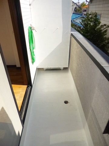 バルコニー　異なる号室の室内写真です