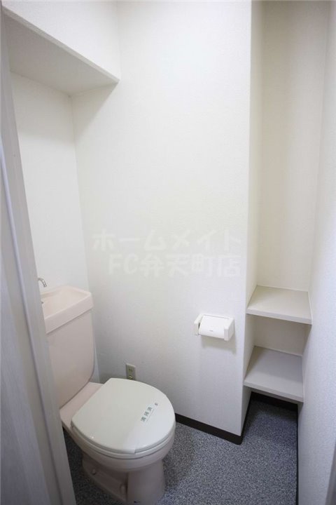 トイレ　コンパクトで使いやすいトイレです