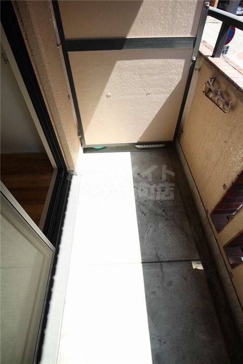 バルコニー　お洗濯にも便利なバルコニー付き