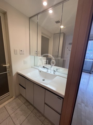 洗面設備　リーガル福島駅前　独立洗面台