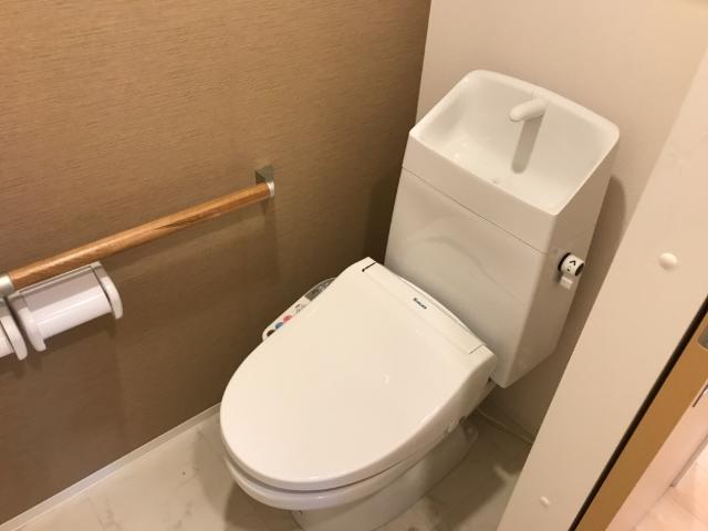 トイレ　シャワー付トイレ