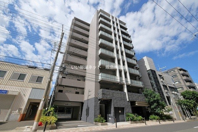 建物外観　※反転タイプになります。