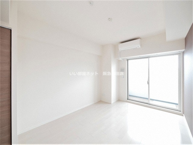 居室・リビング　※反転タイプになります。